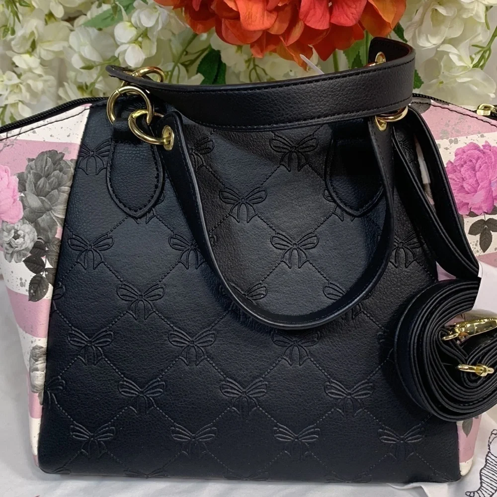 BETSEY JOHNSON BLACK,GREY, N PINK LUV BETSEY SATCHEL
